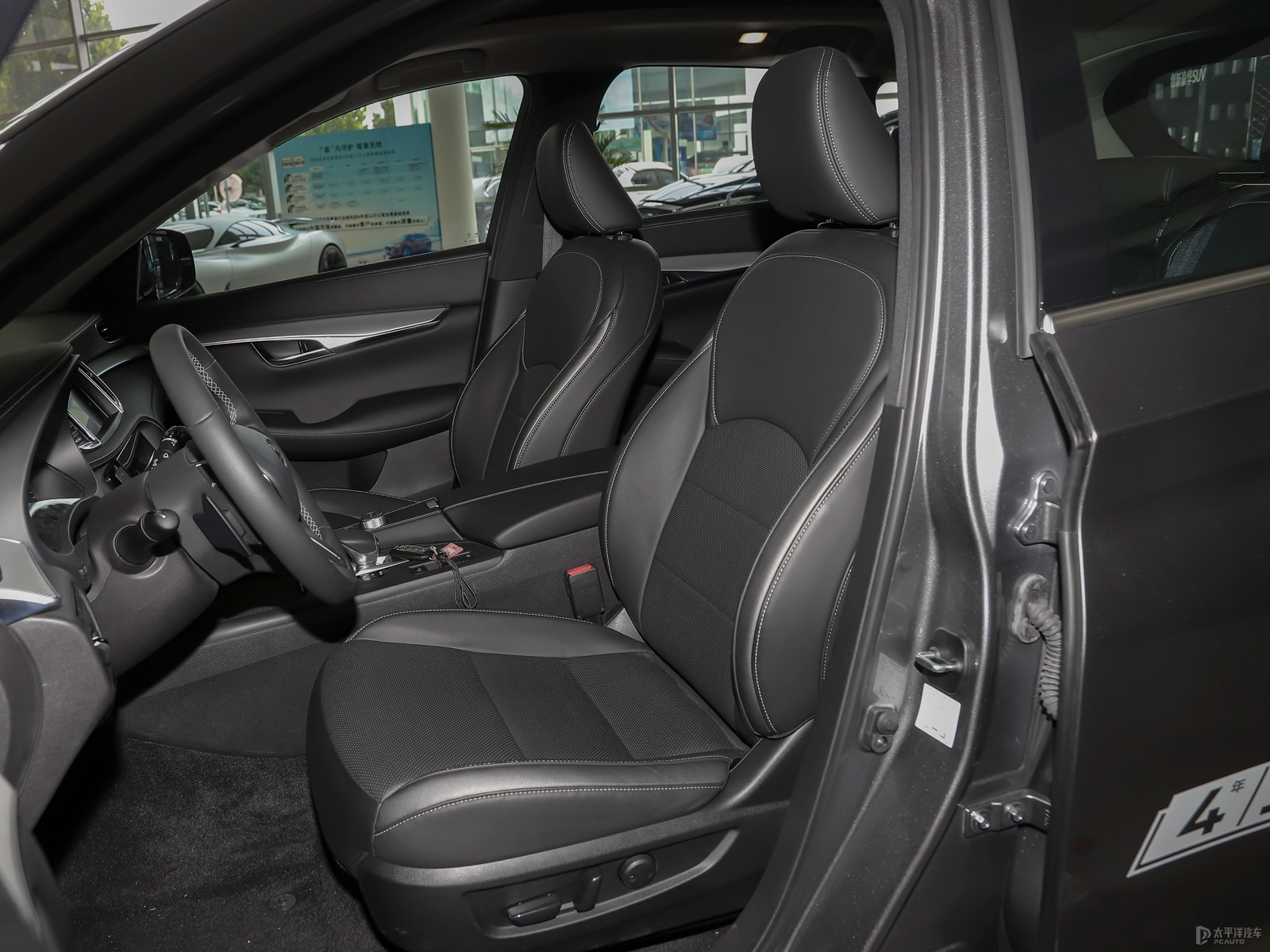 英菲尼迪QX50 2020款 改款 2.0T 四驱菁英版内饰