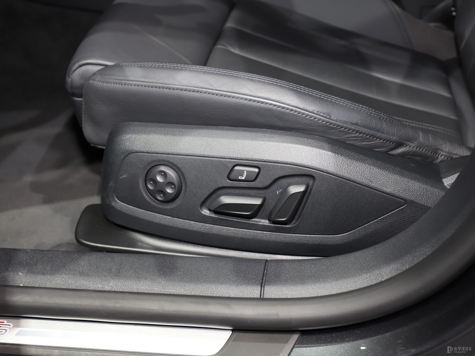 奥迪A5 2022款 Sportback 45 TFSI quattro 臻选动感型内饰